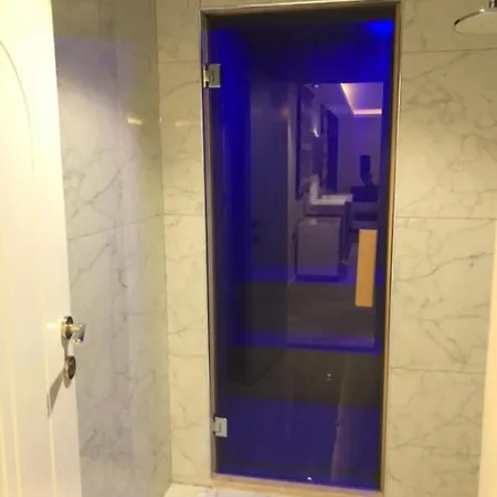 Goldsuit Residance Apartment *