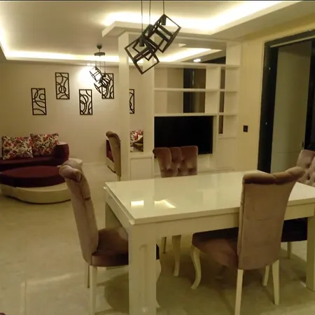 Goldsuit Residance Apartment *